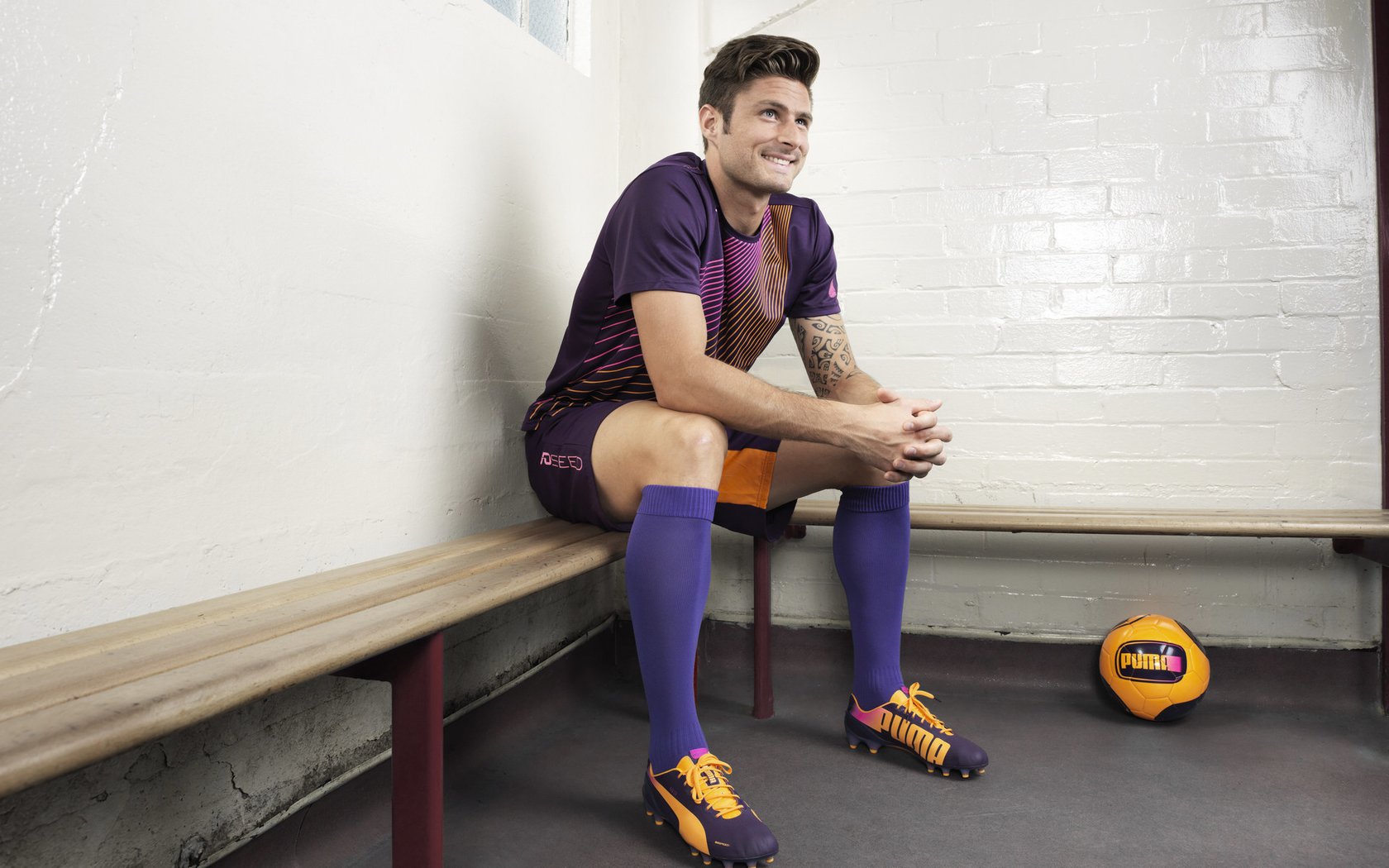 超越绿茵的较量,从西甲德比到卡塔尔奇迹,足球如何定义时代焦点